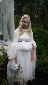 Älvadrottningen, Trolska skogen